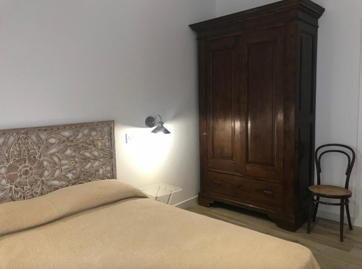 Bellhome 1 - Elegante Appartamento Nel Centro Di Bari Buitenkant foto